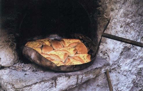 Easter cheese and saffron pies from Astypalaia (Lambropites)