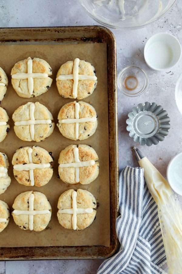 Easter hot cross biscuits