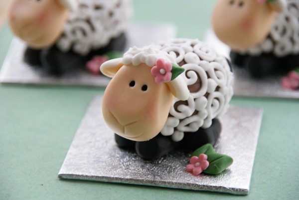 Easter lambs – creme egg animals!