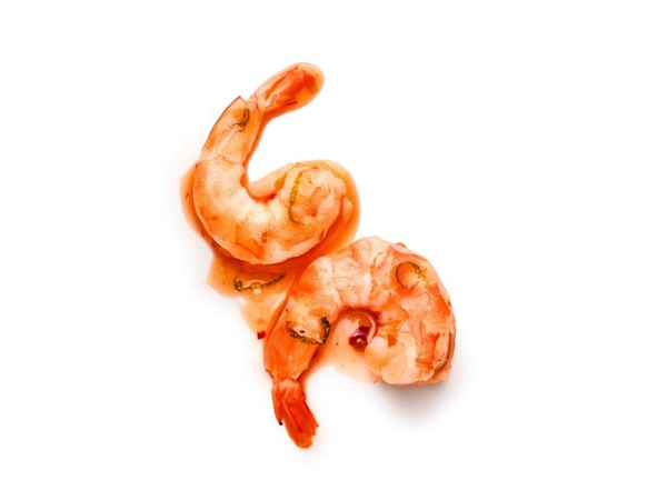 Easy 3-ingredient appetizer: shrimp + chili sauce + lime