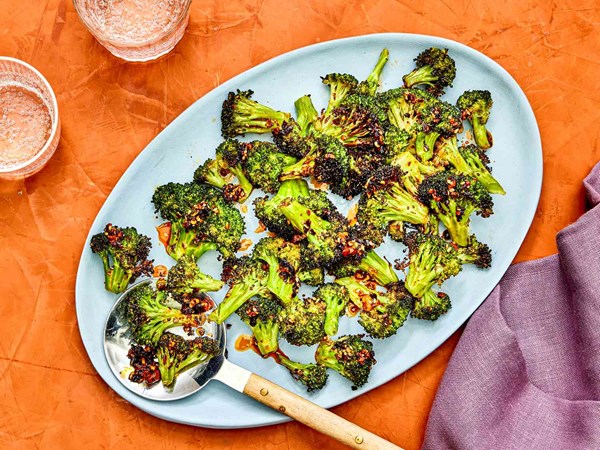 Easy air fryer broccoli 