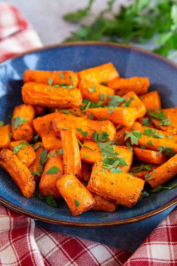 Easy air fryer carrots