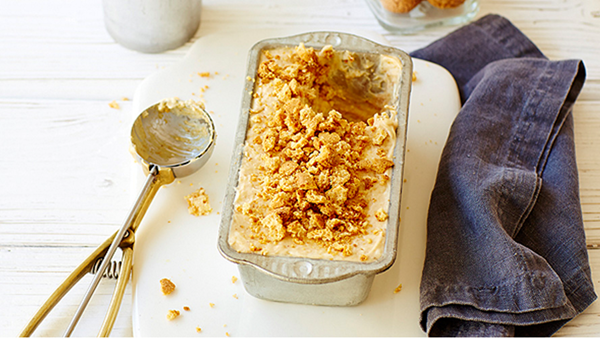 Easy amaretti ice cream