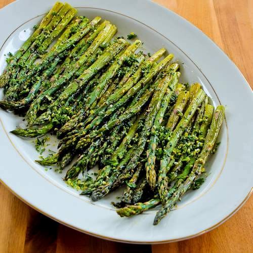 Easy and amazing roasted asparagus with gremolata