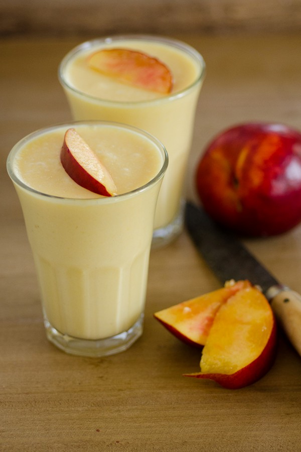 Easy and light peach blender mousse