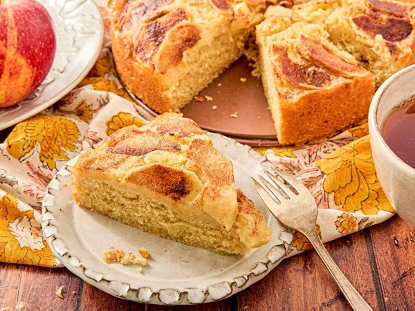 Easy apple cake