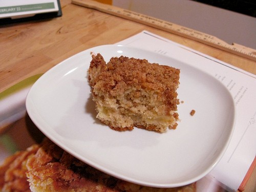 Easy apple crumb cake