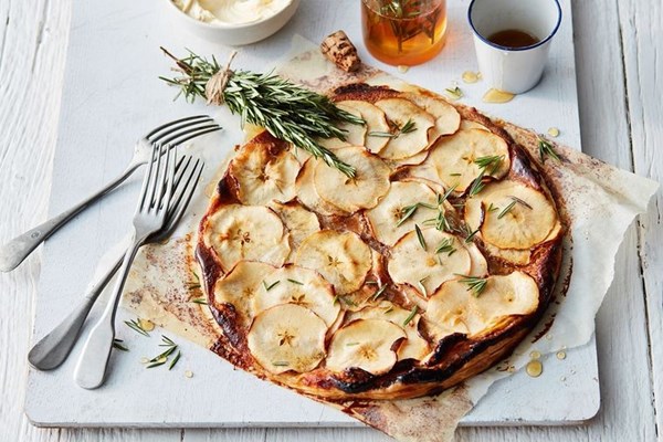 Easy apple tart with rosemary & honey syrup
