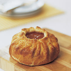 Easy baked Brie with jam