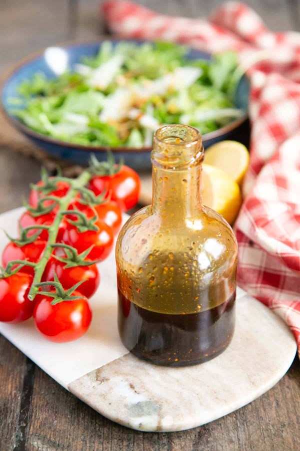Easy balsamic dressing