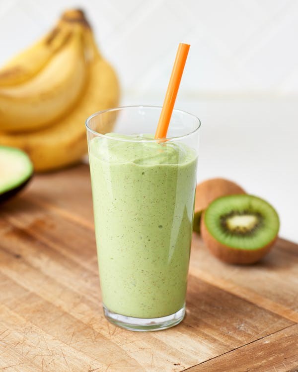 Easy banana kiwi smoothie