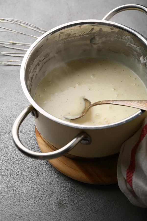 Easy béchamel sauce