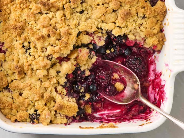 Easy berry crumble