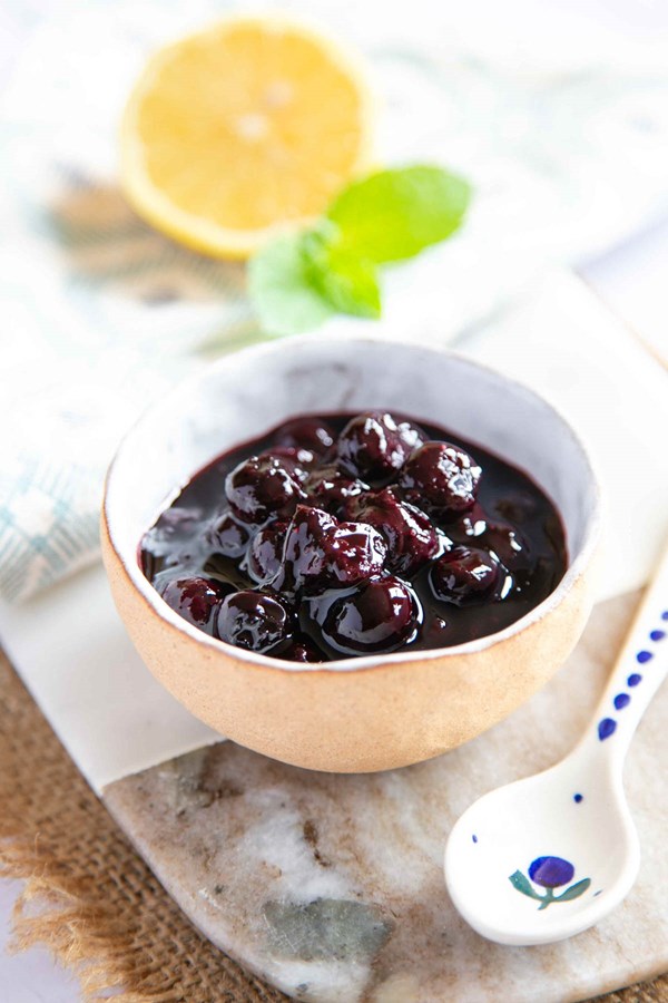 Easy blueberry compote