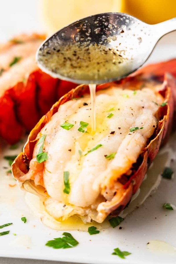 Easy broiled lobster tails
