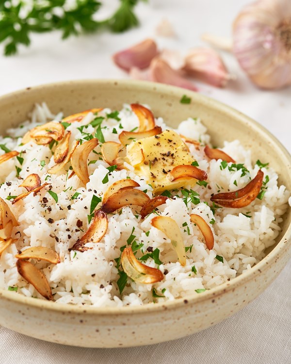 Easy buttery garlic rice
