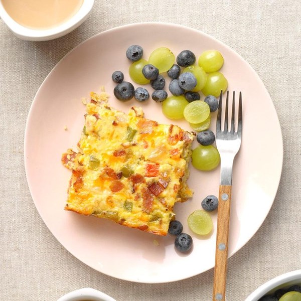 Easy cheesy cauliflower breakfast casserole