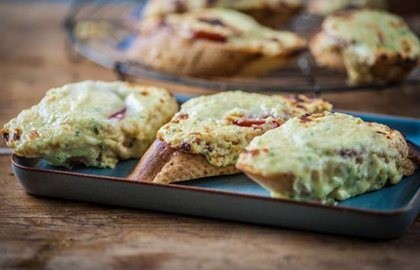 Easy cheesy tomato rarebits