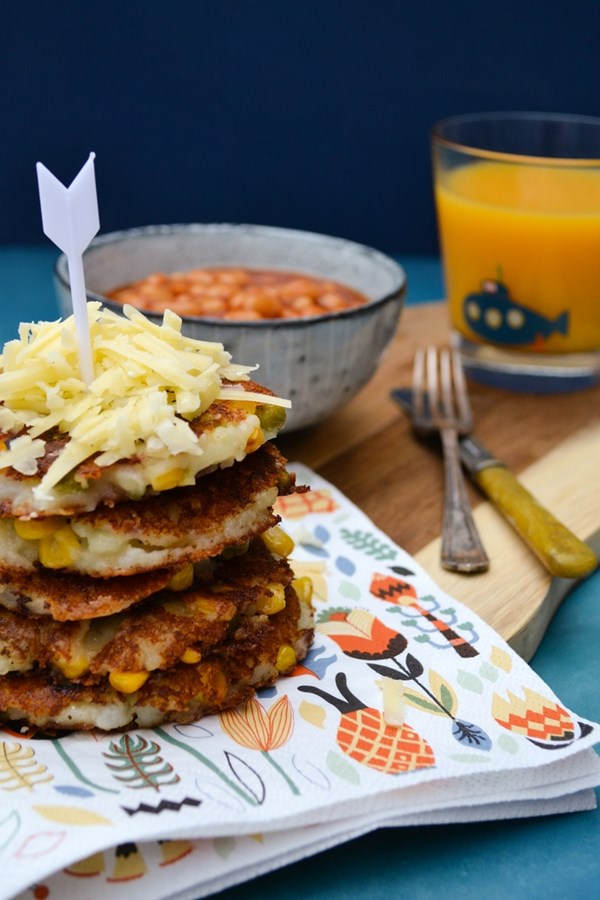 Easy cheesy vegetable potato cakes