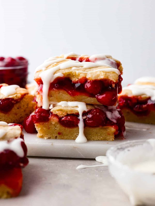 Easy cherry pie bars