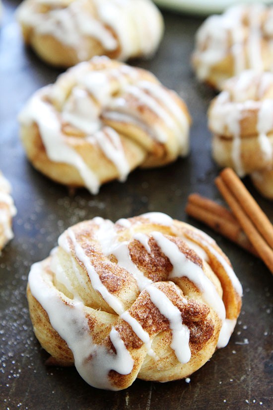 Easy cinnamon roll knots
