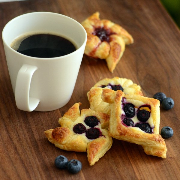 Easy cream cheese Danish filling (and 3 easy Danish pastry shapes)