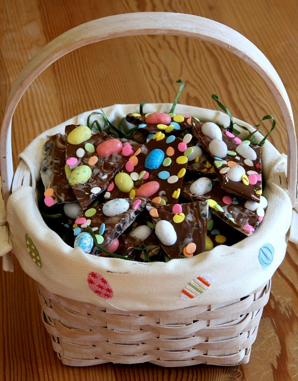 Easy Easter candy bark