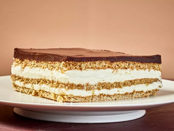 Easy éclair cake