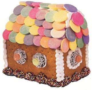 Easy graham cracker holiday house