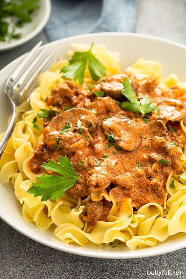 Easy ground beef Stroganoff