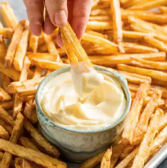 Easy homemade aioli