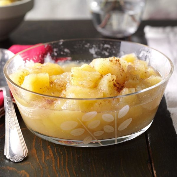 Easy homemade chunky applesauce