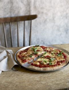 Easy homemade pizza