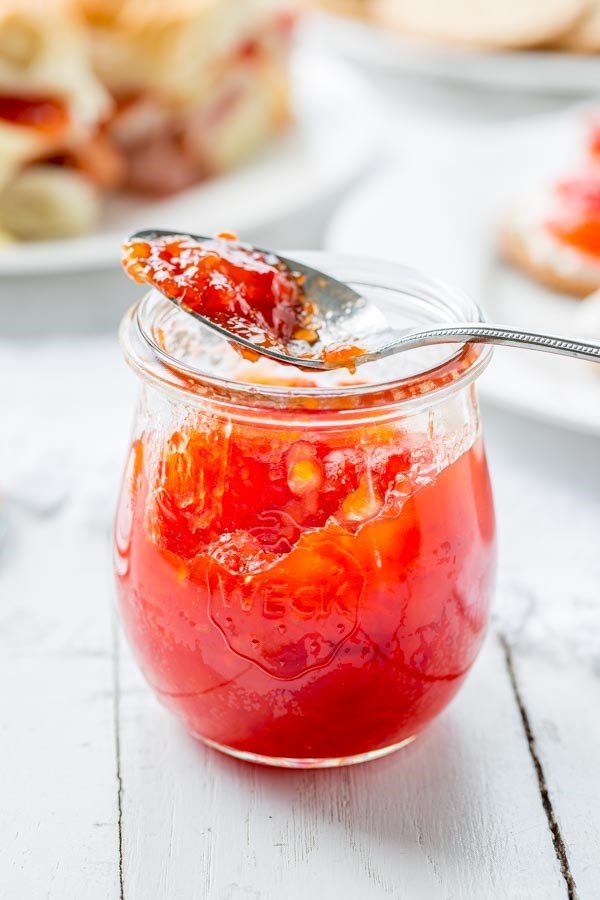 Easy hot pepper jelly