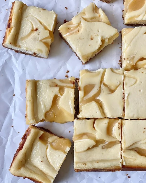 Easy lemon swirl cheesecake bars
