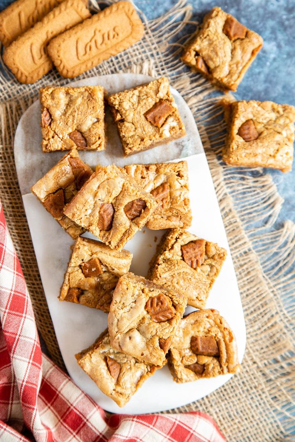 Easy Lotus Biscoff blondies