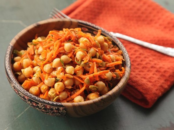Easy make-ahead carrot and chickpea salad with dill and pumpkin seeds