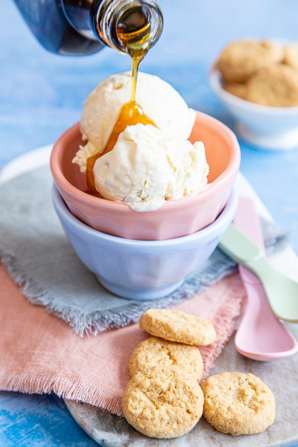 Easy maple syrup ice cream