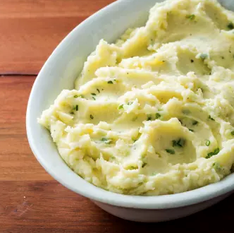 Easy mashed potatoes with horseradish and chives