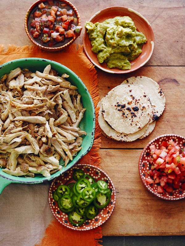 Easy Mexican shredded chicken (verde style!)