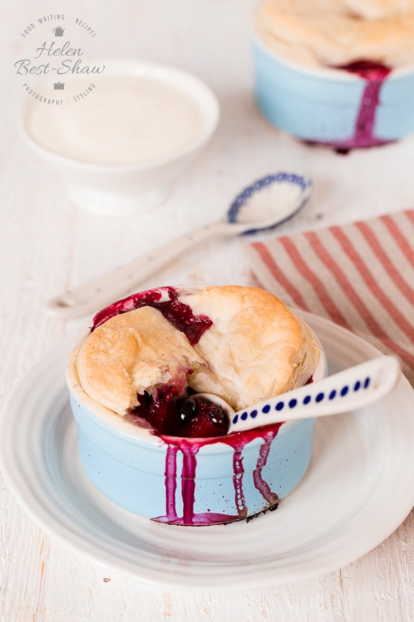 Easy mixed berry & apple pot pie