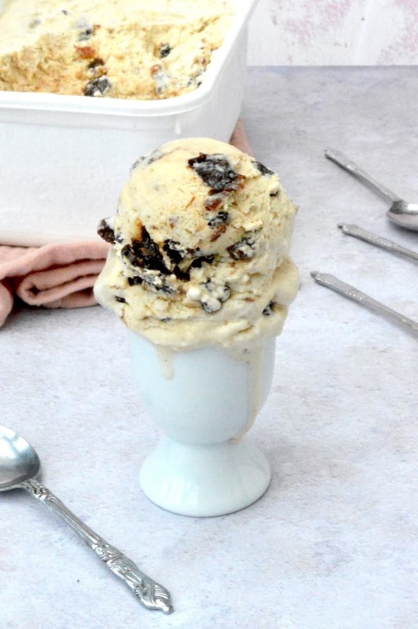 Easy no-churn mincemeat ice cream 