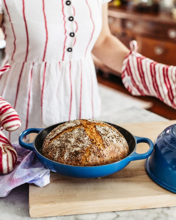 Easy no-knead everything rye bread