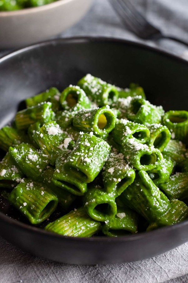 Easy pasta with winter greens