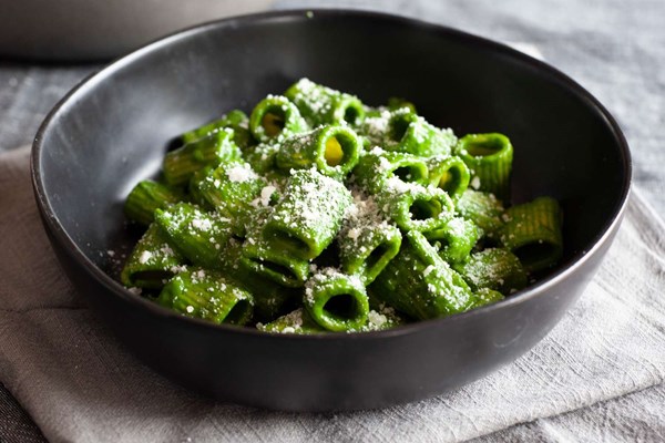 Easy pasta with winter greens