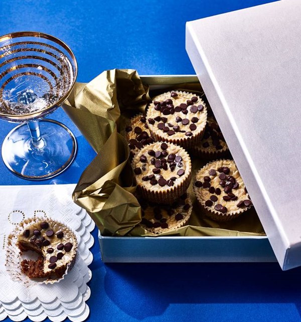 Easy-peasy peanut and chocolate cheesecakes