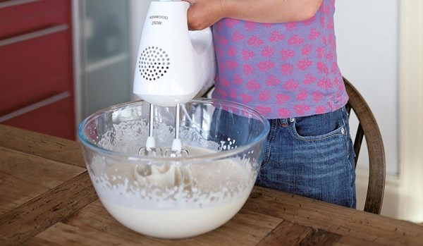 Easy peasy rose ice cream