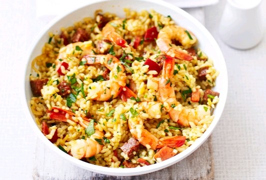Easy prawn and chorizo paella