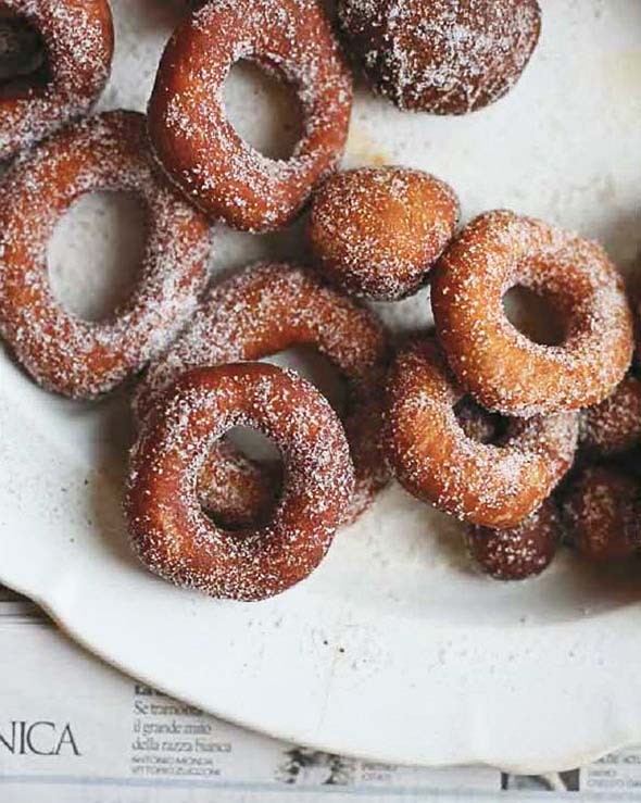 Easy raised doughnuts (Cuddureddi)