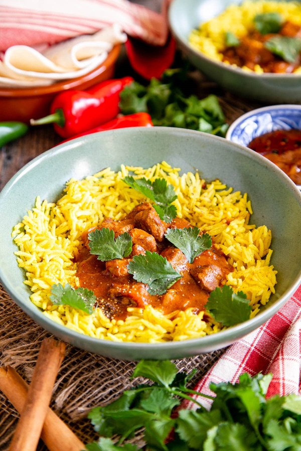 Easy slow cooked lamb curry